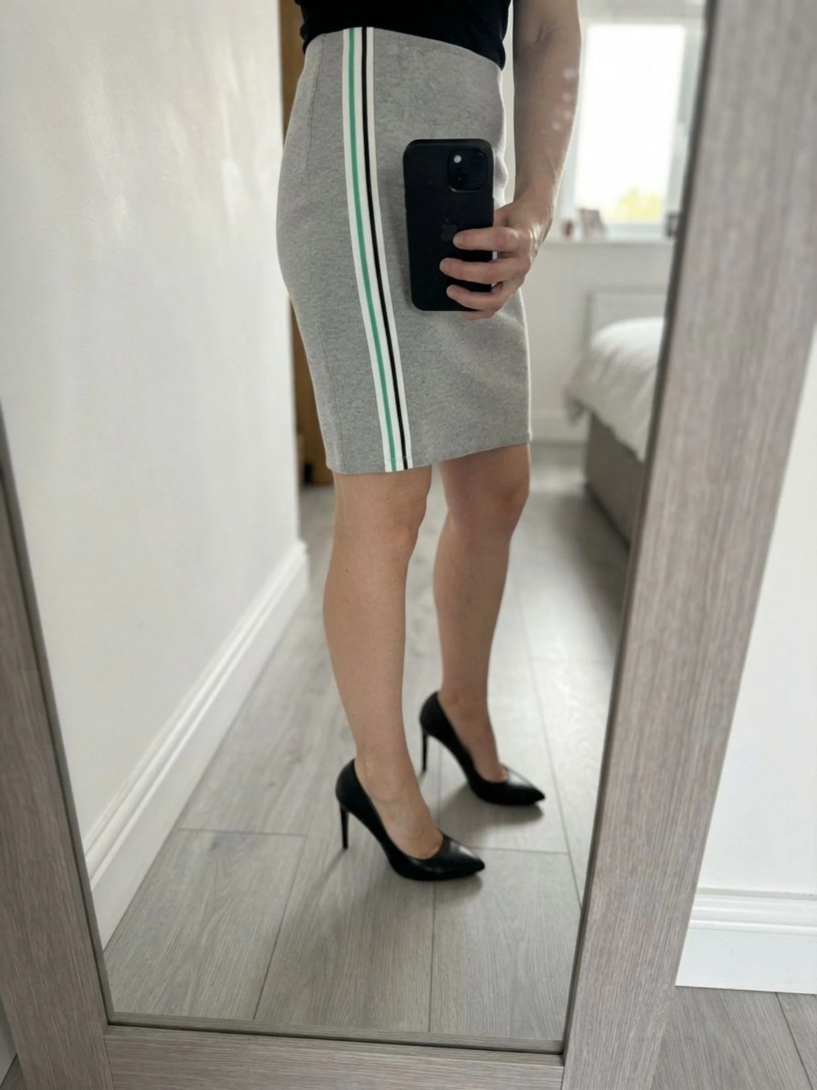 Falda tubo Stradivarius M Blockette Aesthetic Gray Bodycon Skirt Ribbed Knit Details